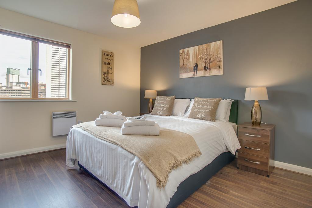 Mica Point City Centre Apartment Бірмінгем Екстер'єр фото