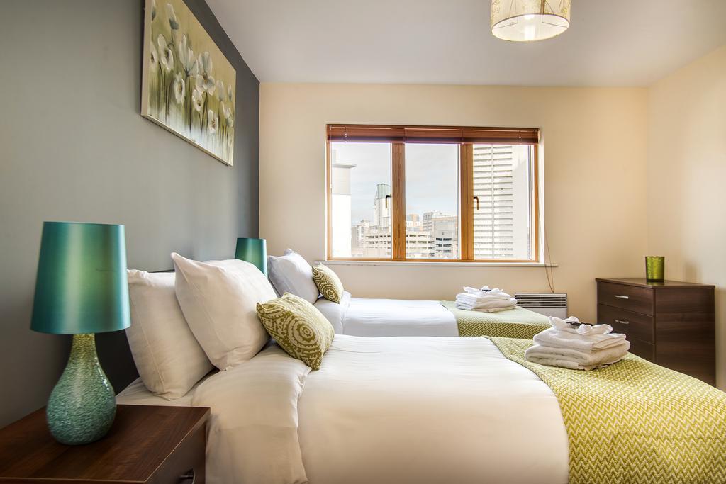 Mica Point City Centre Apartment Бірмінгем Екстер'єр фото